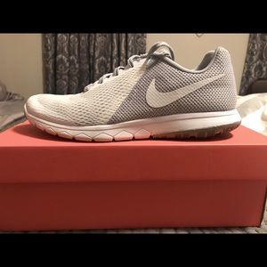 Nike Flex Trainer 7 Women’s 9.5 White/Silver